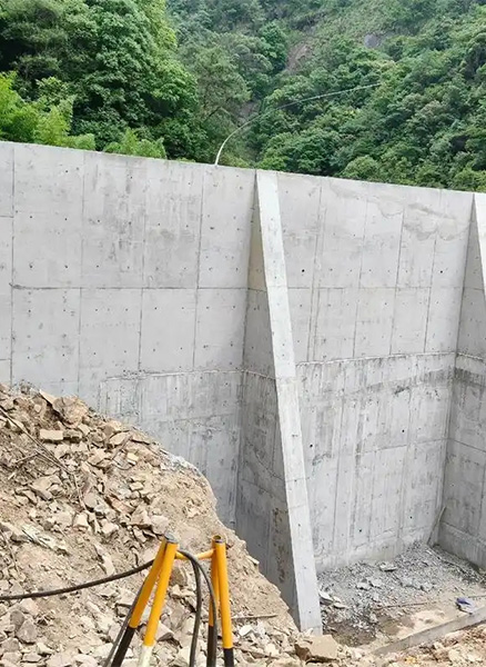 邯郸涉县重力式挡土墙